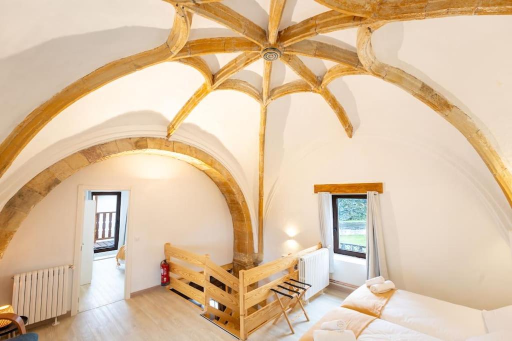 Singular By Urbanhosting *